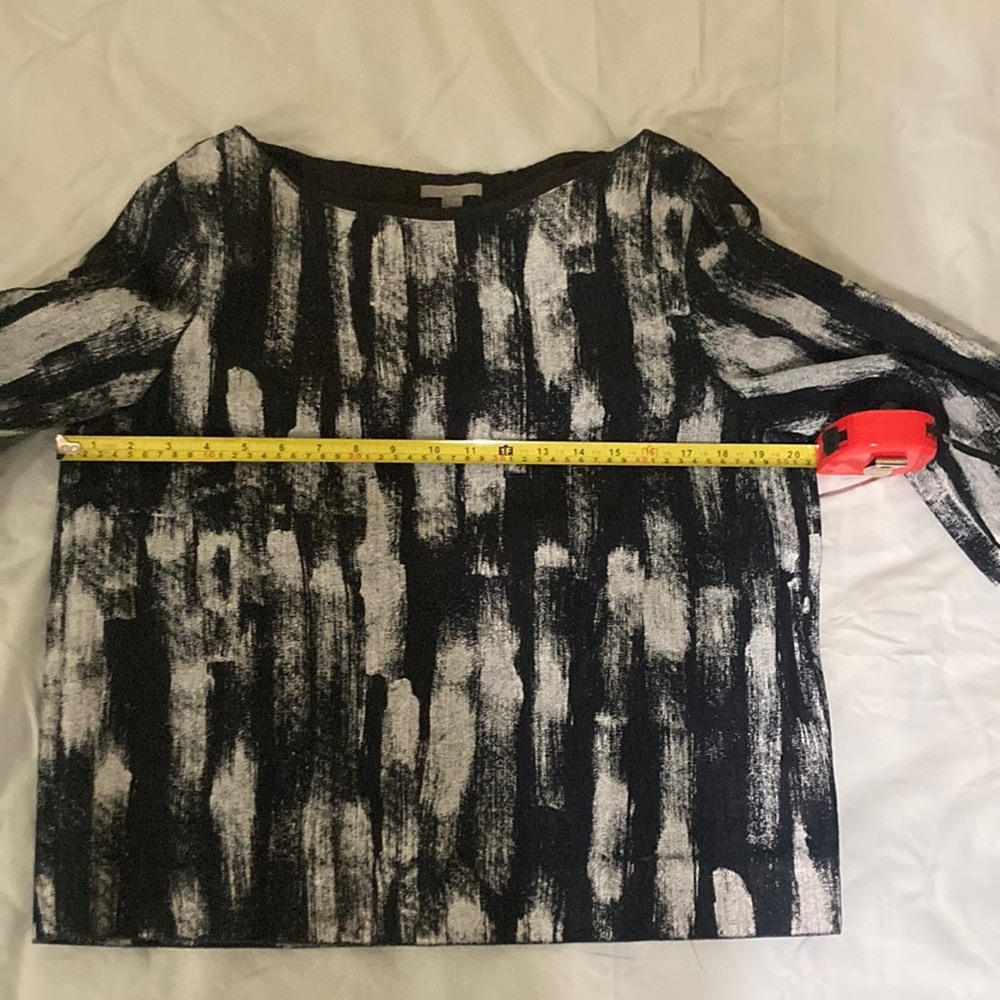 COS cotton navy with white paint